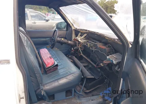 1989 Chevrolet Gmt-400 C1500 z USA, uszkodzony, nr VIN 1GCDC14K6KE167088